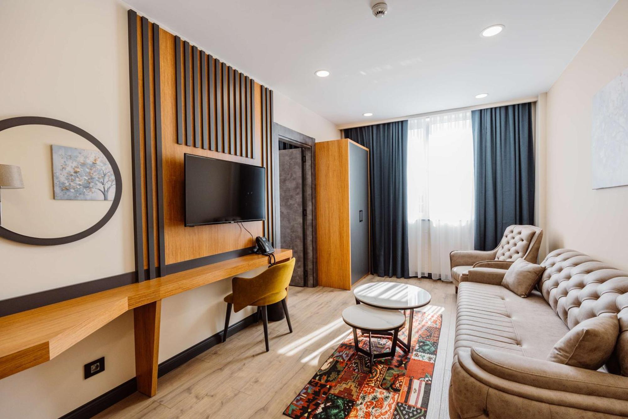 Best Western Plus Батуми Экстерьер фото