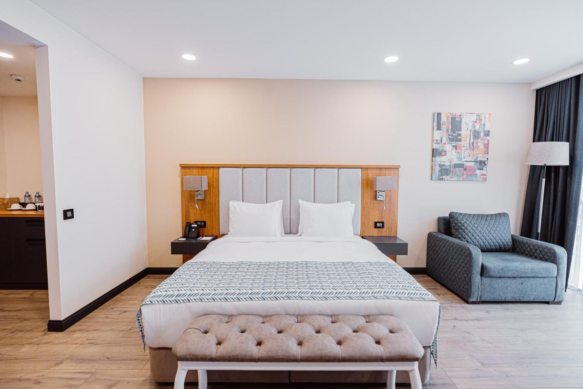 Best Western Plus Батуми Экстерьер фото
